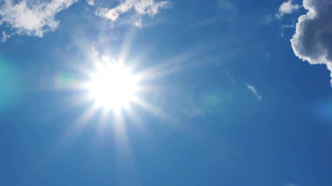 Ánh nắng mặt trời có thể làm tổn thương da,giảm mức collagen